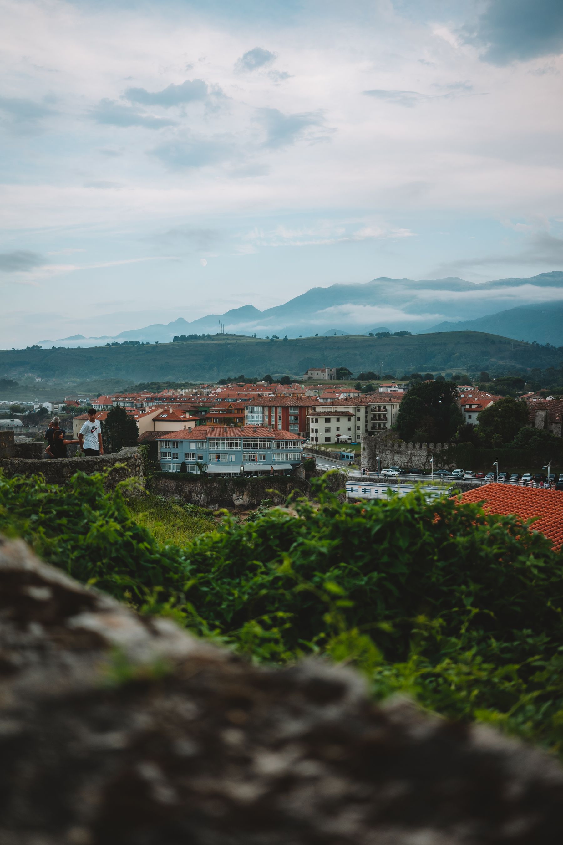 Pueblo asturiano entre montañas